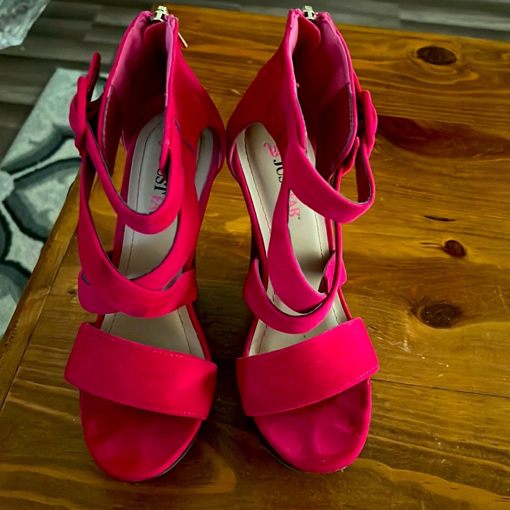 JustFab fuchsia colored wedges.